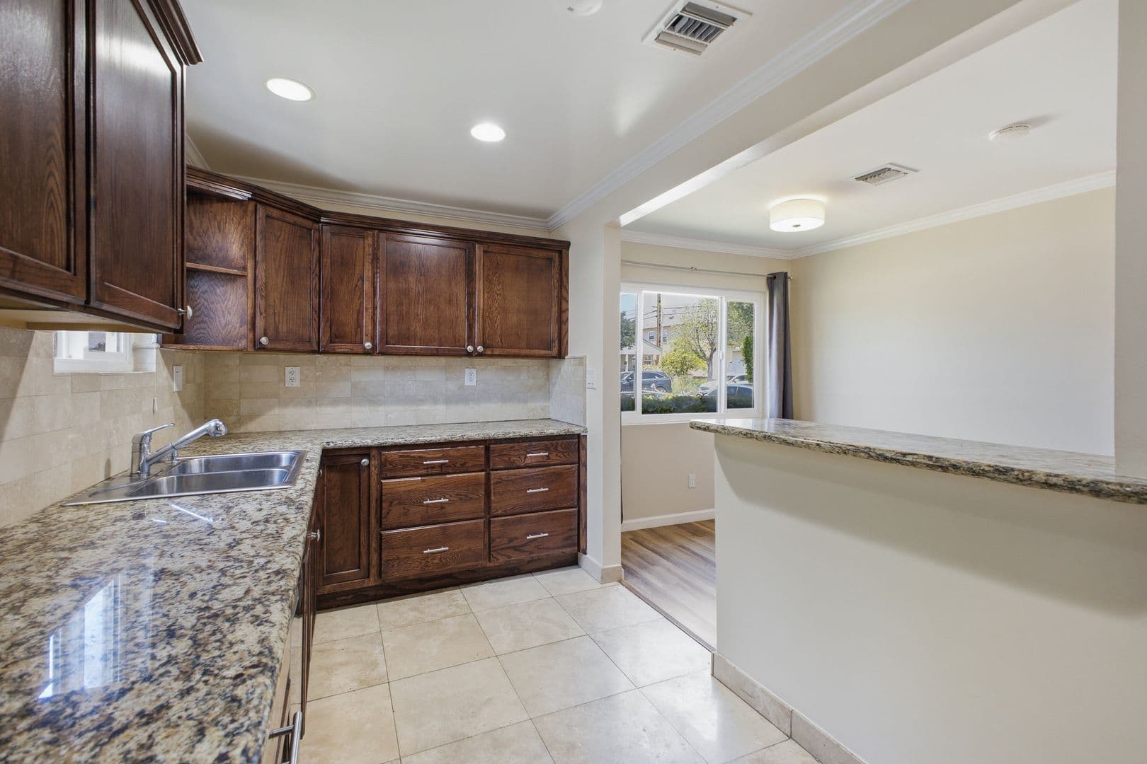 Burbank House: 1630 North Ontario Street