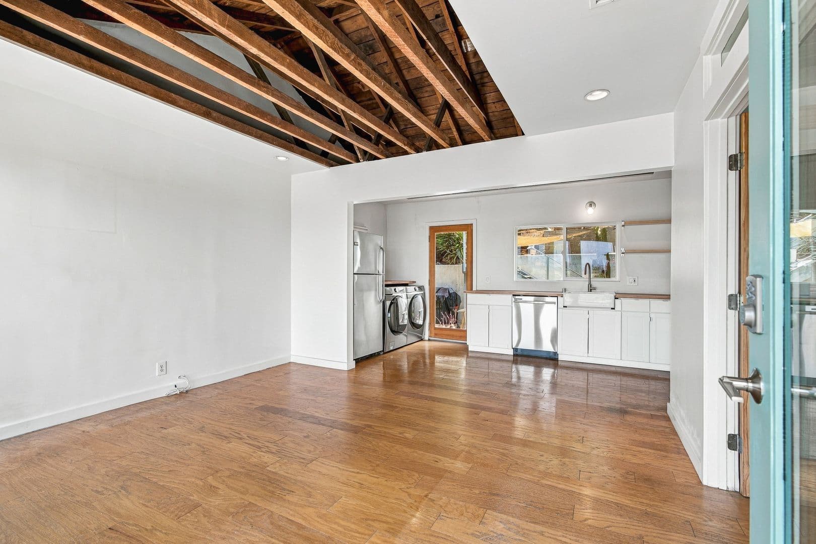 Los Angeles House: 1904 Boca Ave