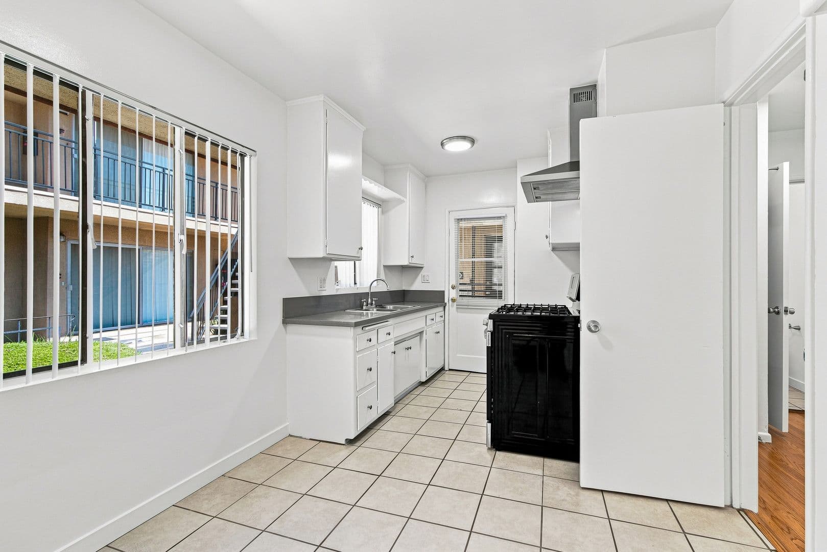 Alhambra Apartment: 312 N Atlantic Blvd