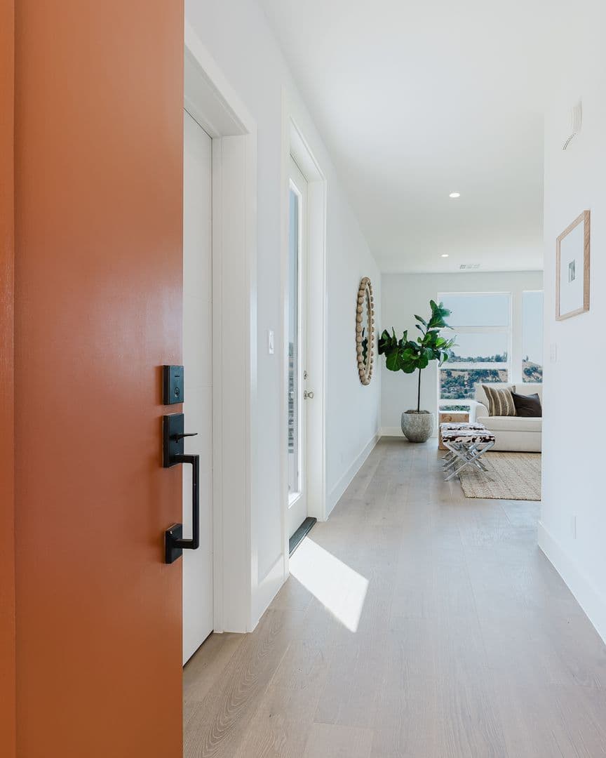 Los Angeles House: 3870 West Point Drive