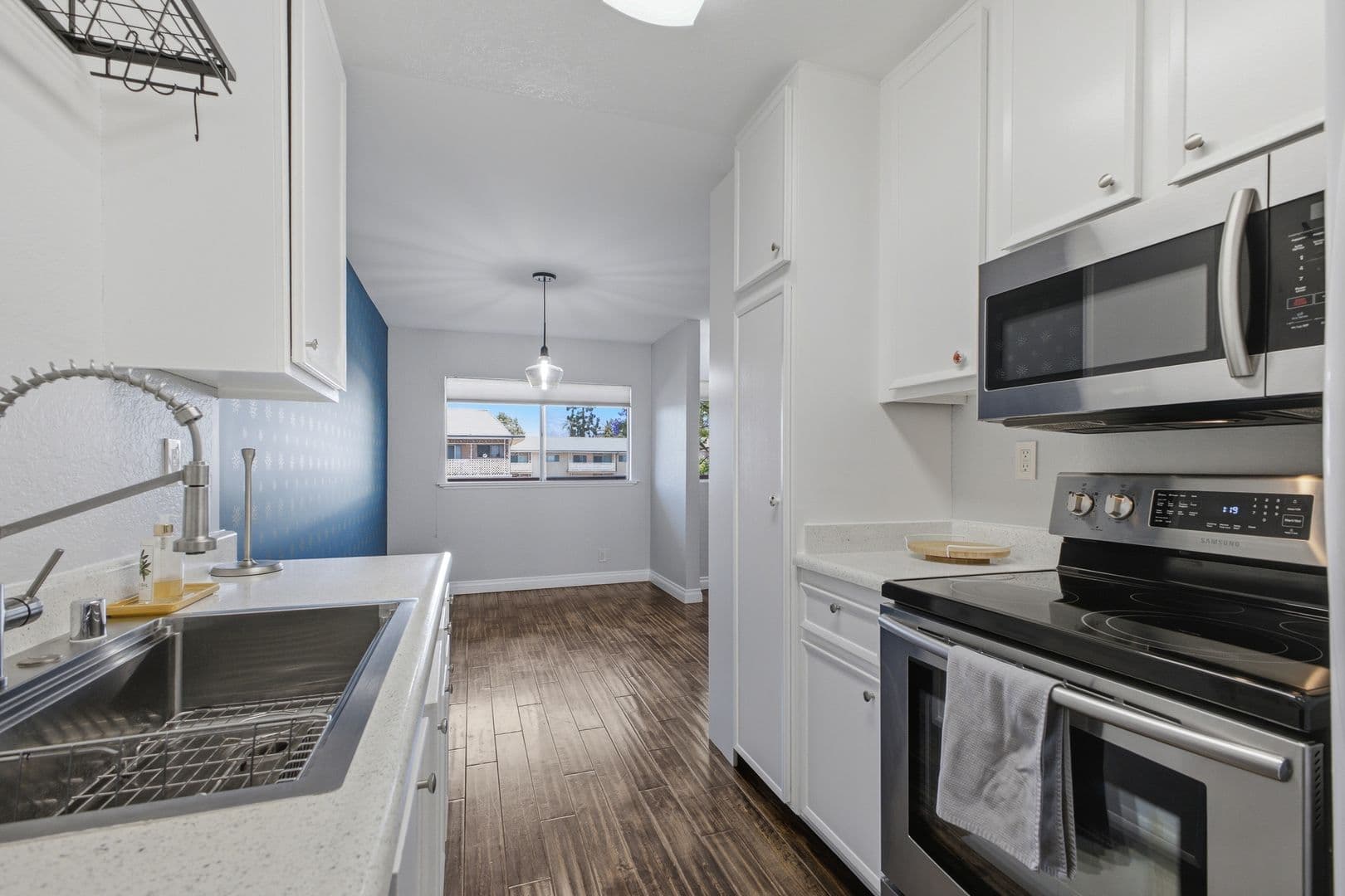 Pasadena Condo: 2444 E. Del Mar Blvd