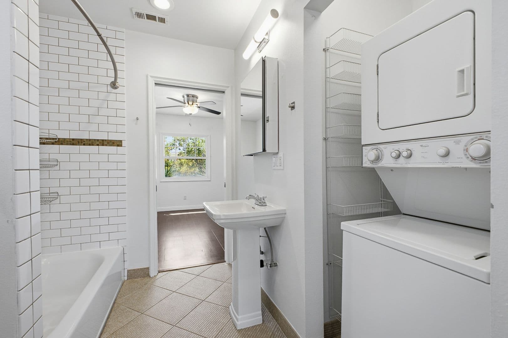 Altadena House: 585 W. Calaveras St