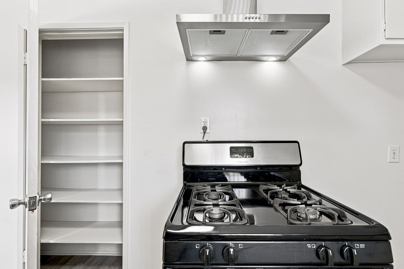 Alhambra Apartment: 312 N Atlantic Blvd
