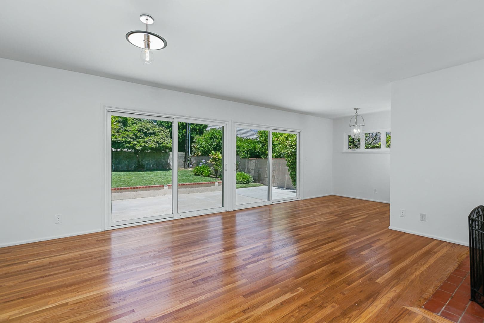 Pasadena House: 1325 Lomay Pl