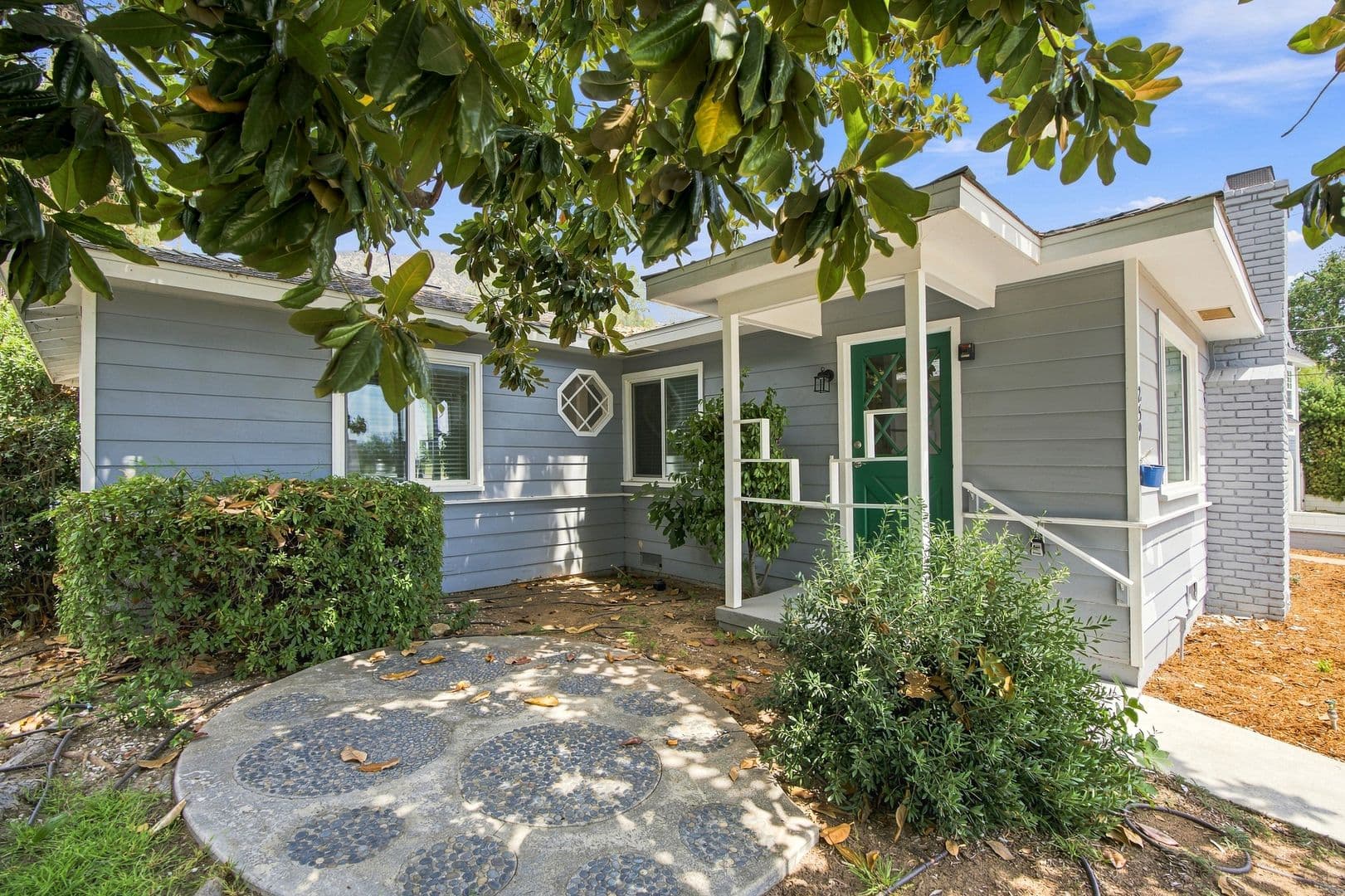 Sierra Madre Apartment: 259 - 261  Sturtevant Dr