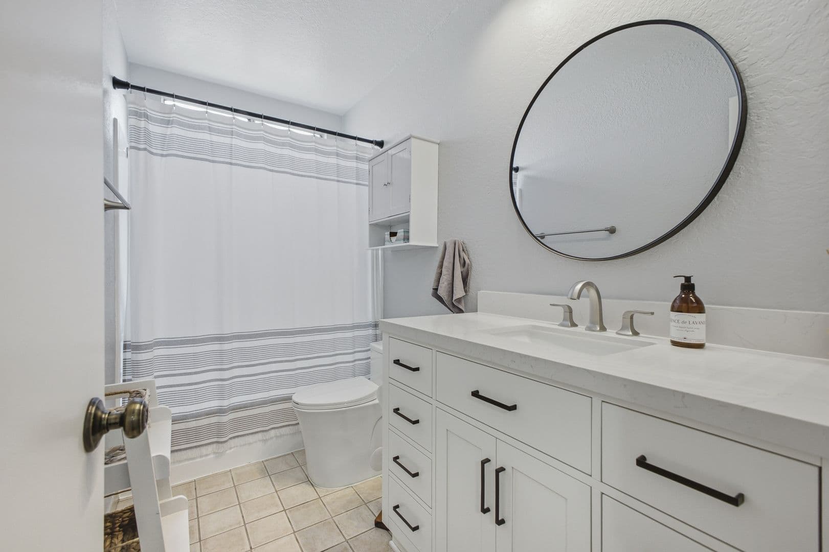 Pasadena Condo: 2444 E. Del Mar Blvd