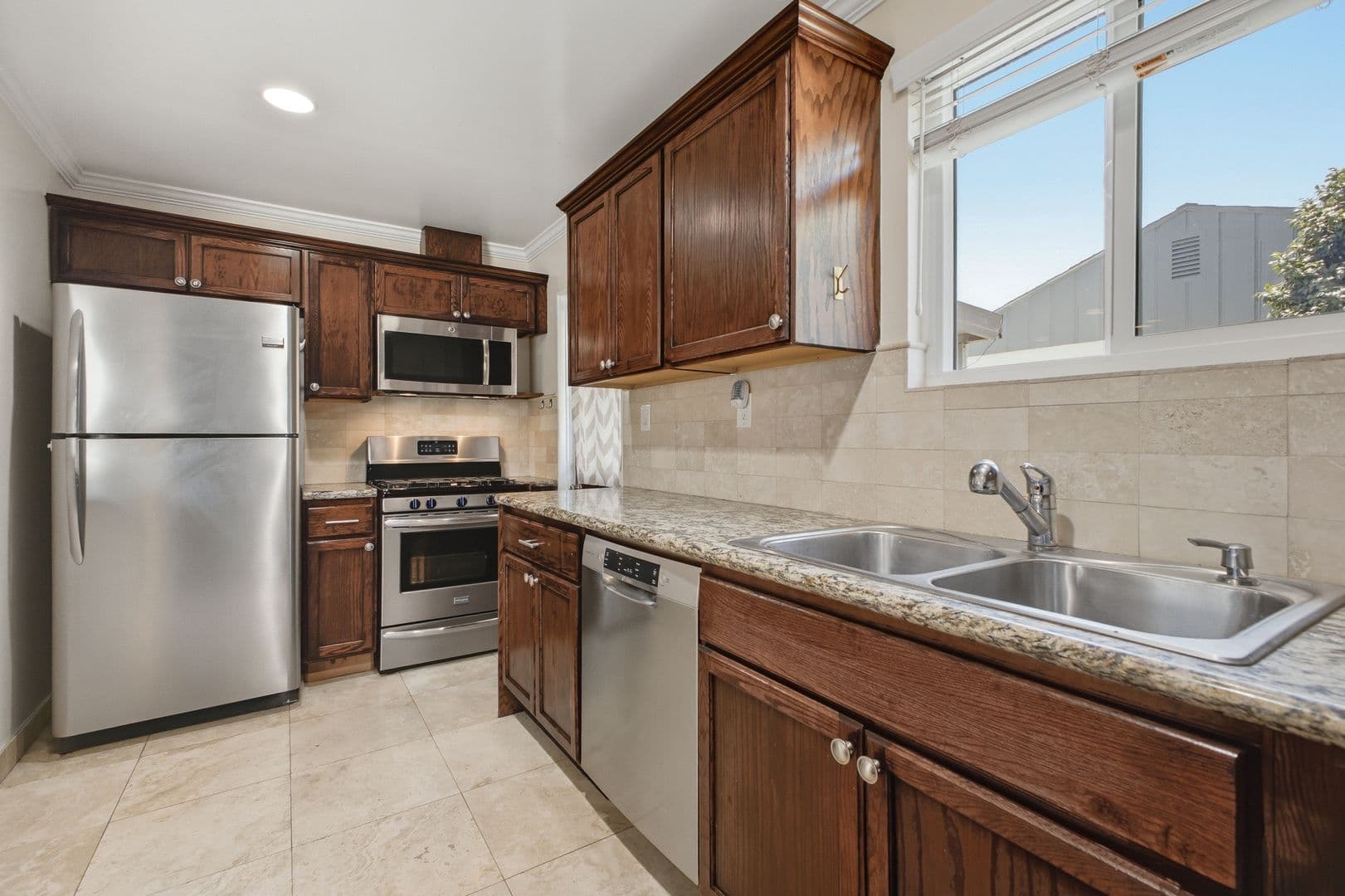 Burbank House: 1630 North Ontario Street