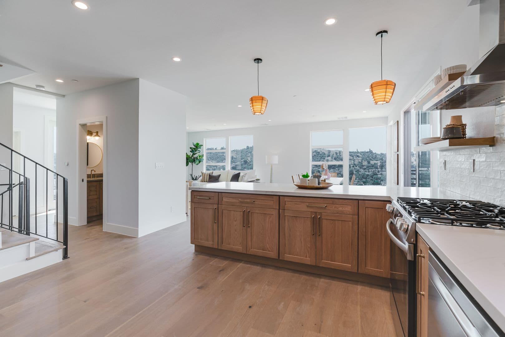 Los Angeles House: 3870 West Point Drive