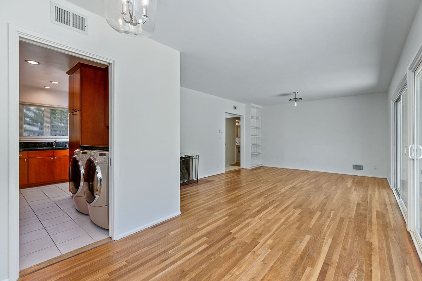 Pasadena House: 1325 Lomay Pl