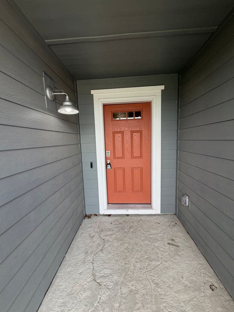 Caldwell House: 5214 Clearfield Ct