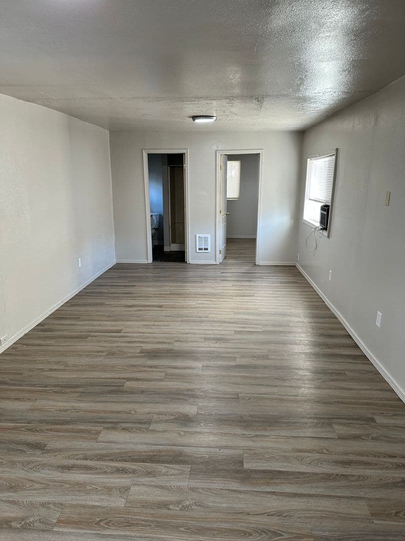 Nampa Apartment: 128 13th Ave N