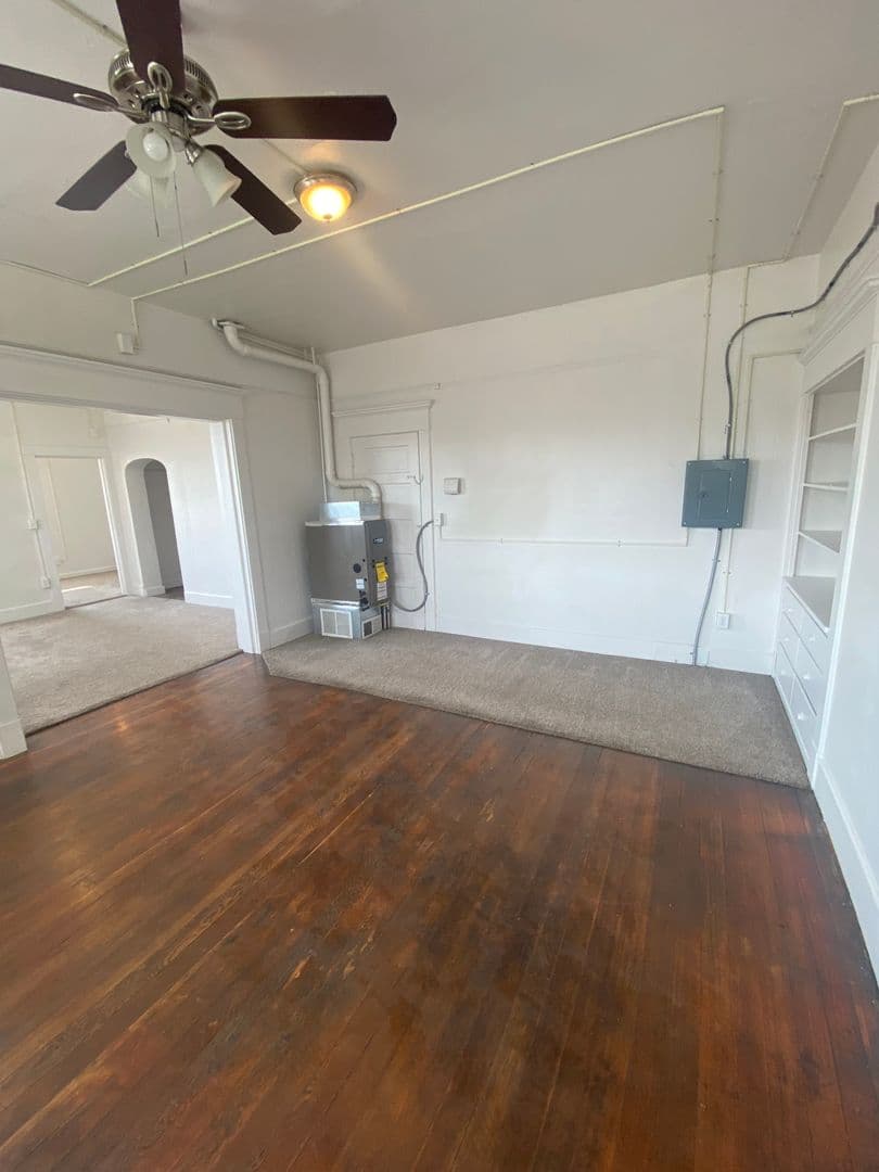 Caldwell Apartment: 321 Blaine St.
