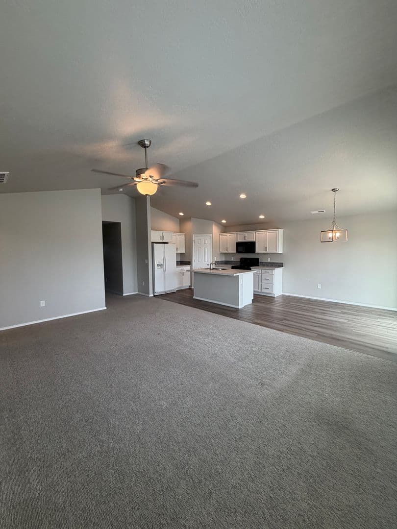 Caldwell House: 5214 Clearfield Ct