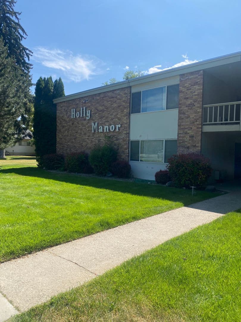 Nampa Apartment: 401 S Holly St