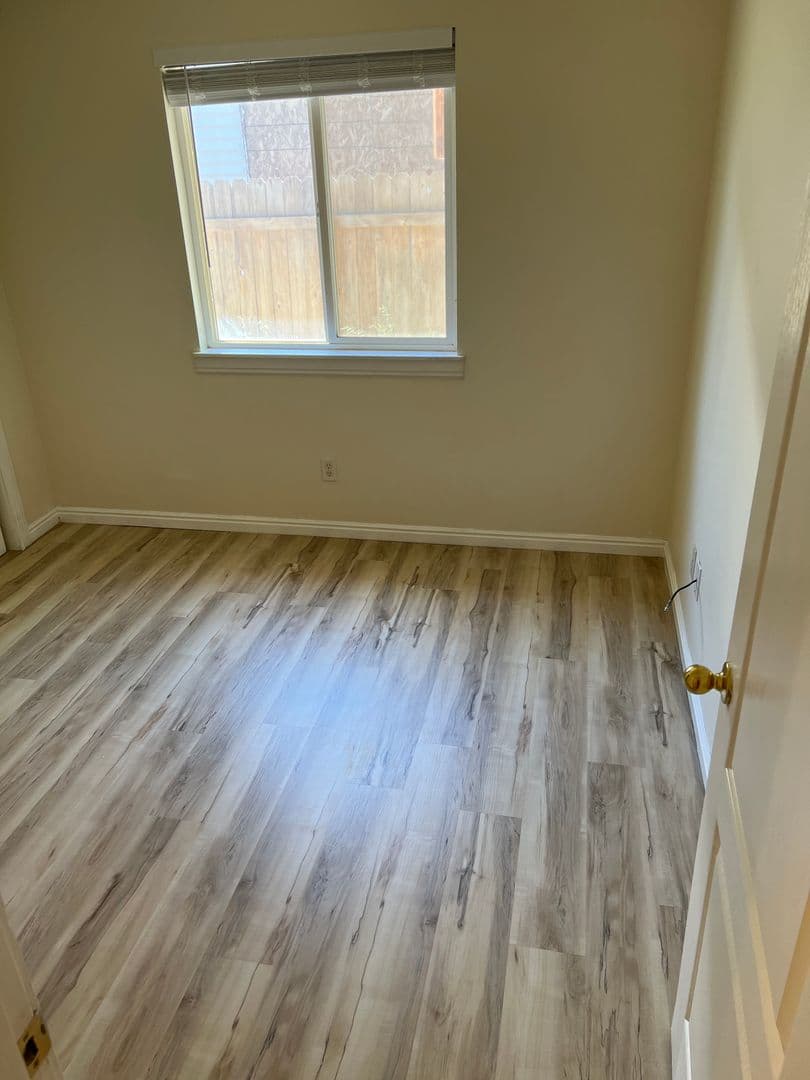 Nampa Apartment: 1307/1309 Holly St
