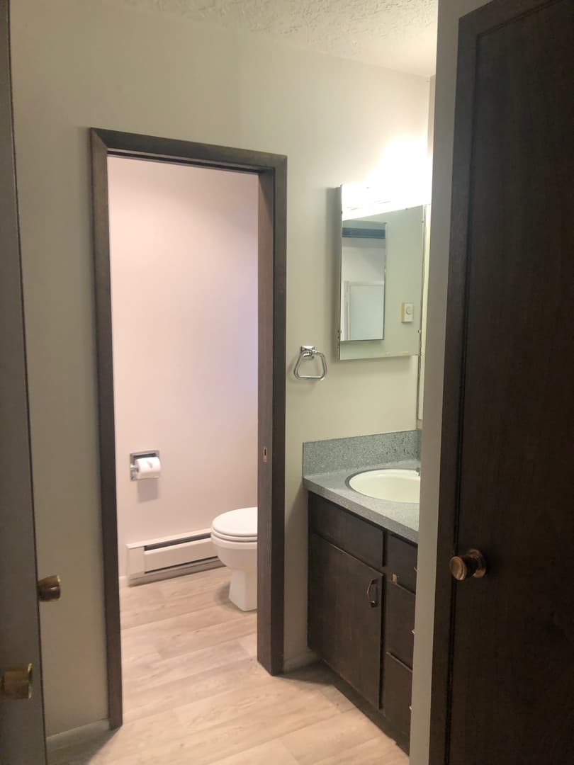 Nampa Apartment: 401 S Holly St