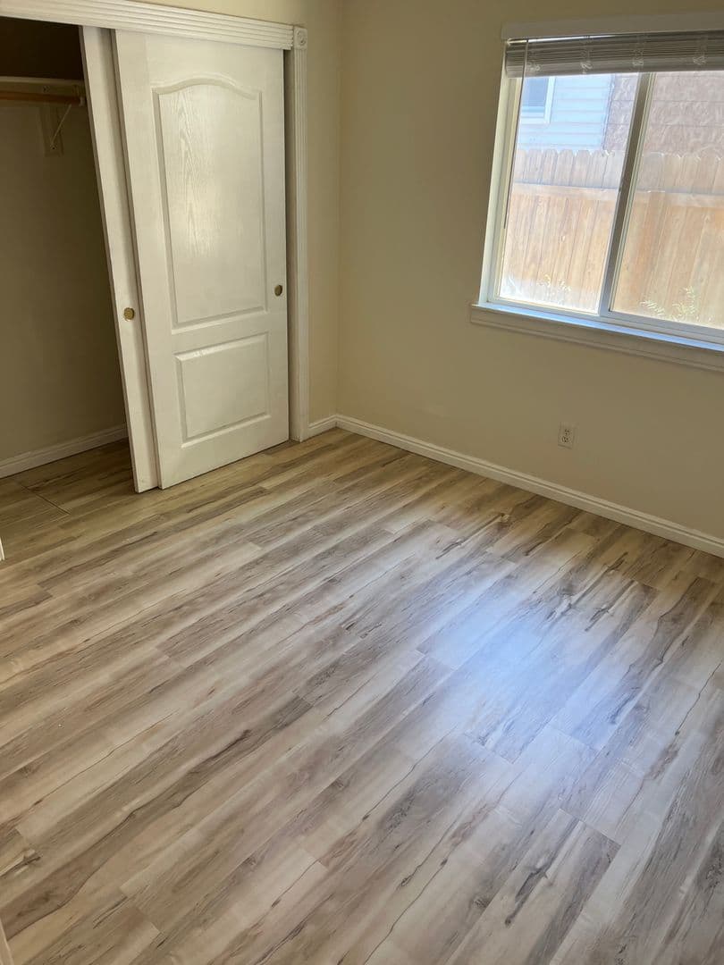 Nampa Apartment: 1307/1309 Holly St