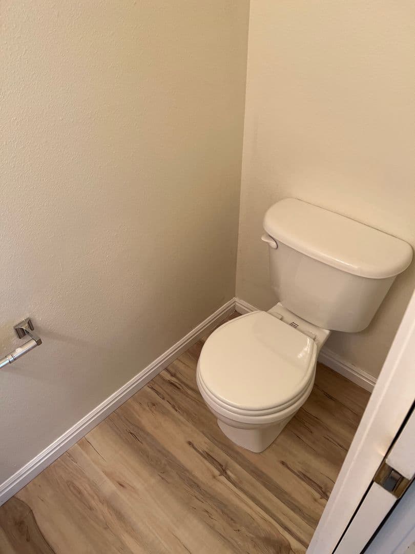 Nampa Apartment: 1307/1309 Holly St
