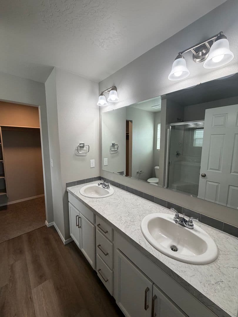 Caldwell House: 5214 Clearfield Ct