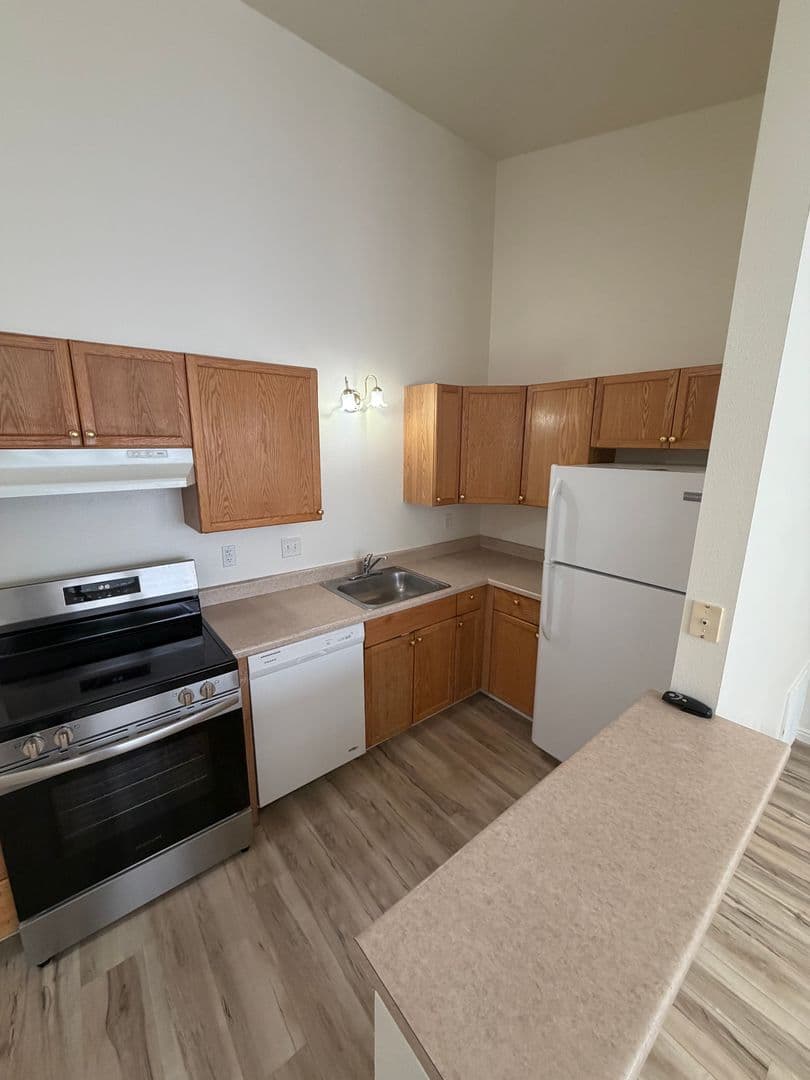 Nampa Apartment: 1307/1309 Holly St