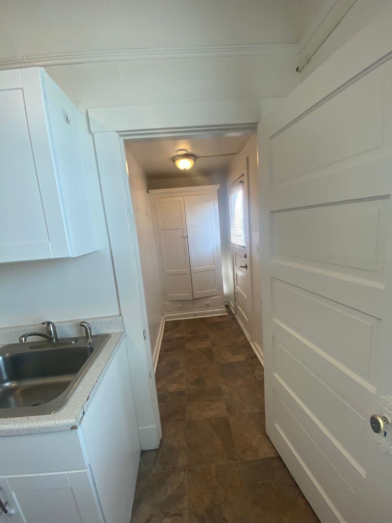 Caldwell Apartment: 321 Blaine St.