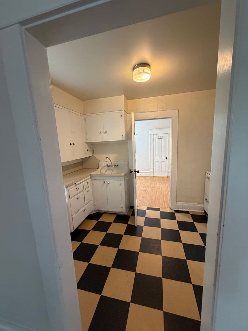 Boise Apartment: 1207 Washington
