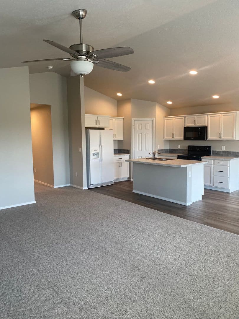 Caldwell House: 5214 Clearfield Ct