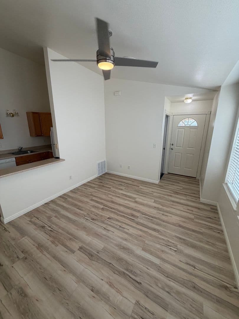 Nampa Apartment: 1307/1309 Holly St