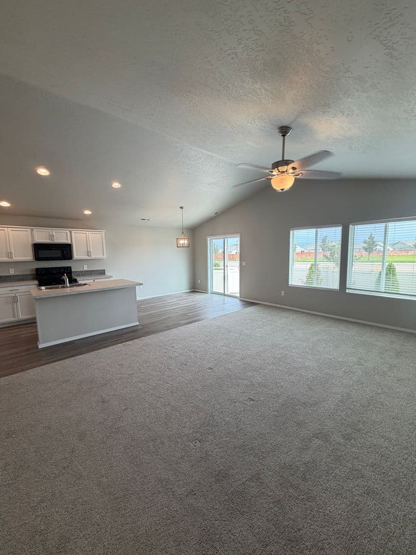 Caldwell House: 5214 Clearfield Ct