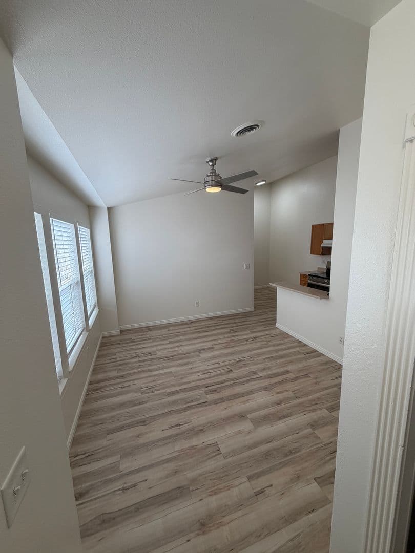 Nampa Apartment: 1307/1309 Holly St