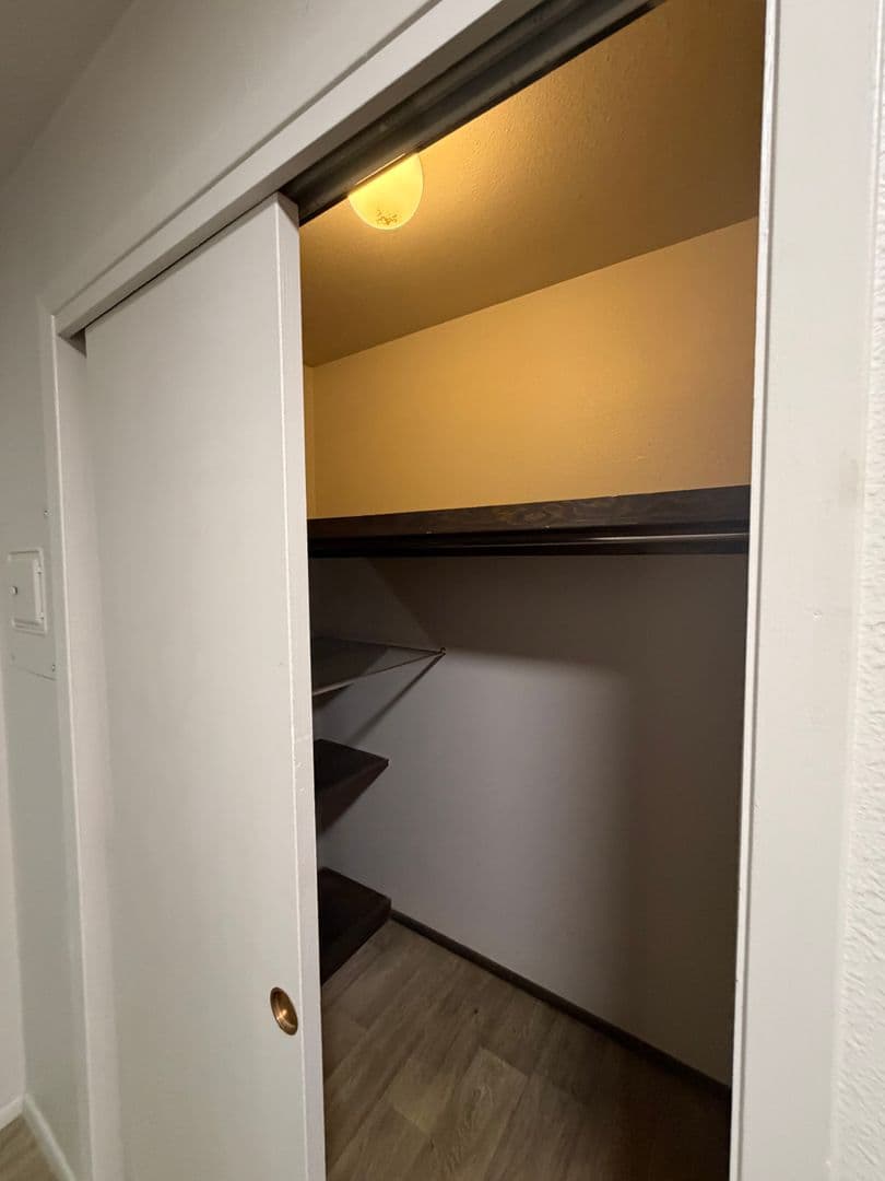 Nampa Apartment: 401 S Holly St