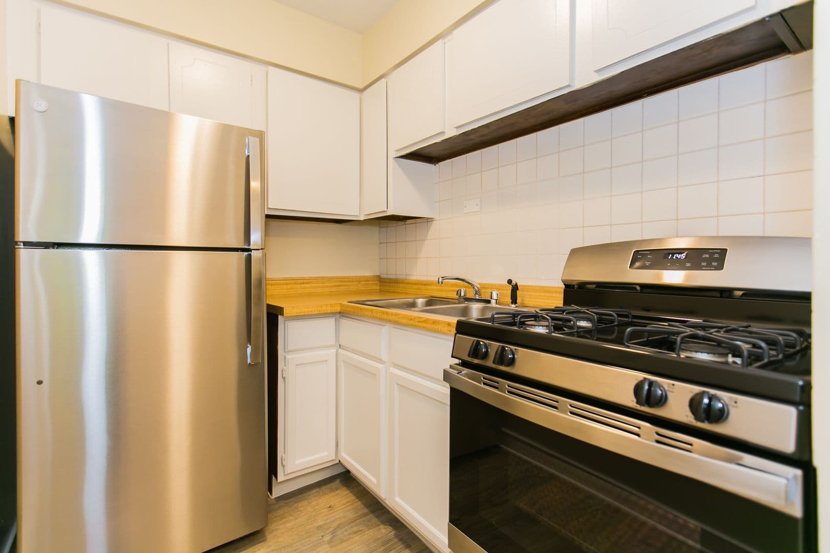 Chicago Apartment: 525 W. Deming Place