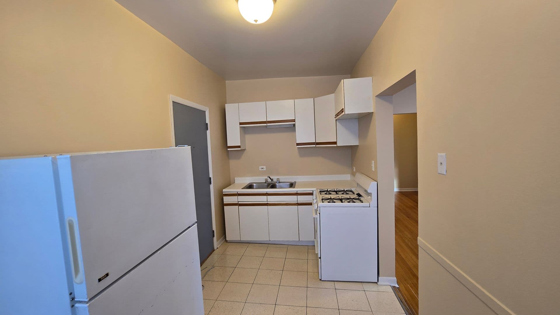 Chicago Apartment: 7722-28 N. Marshfield