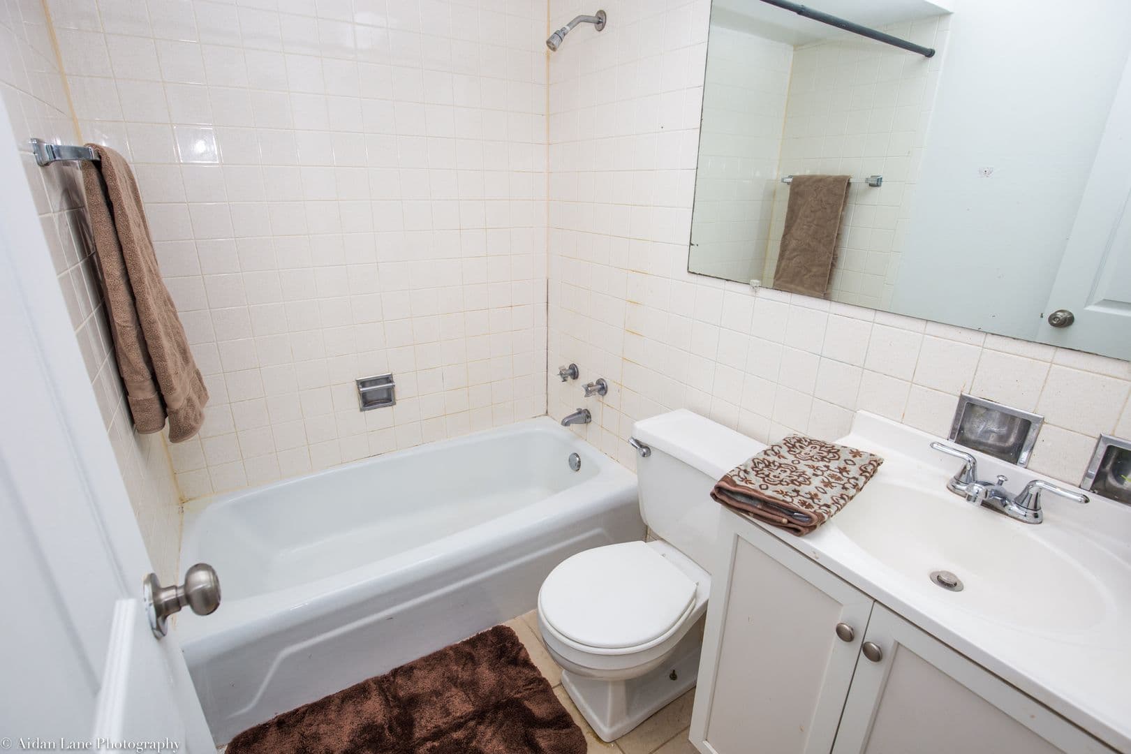 Chicago Apartment: 421-31 W. Barry