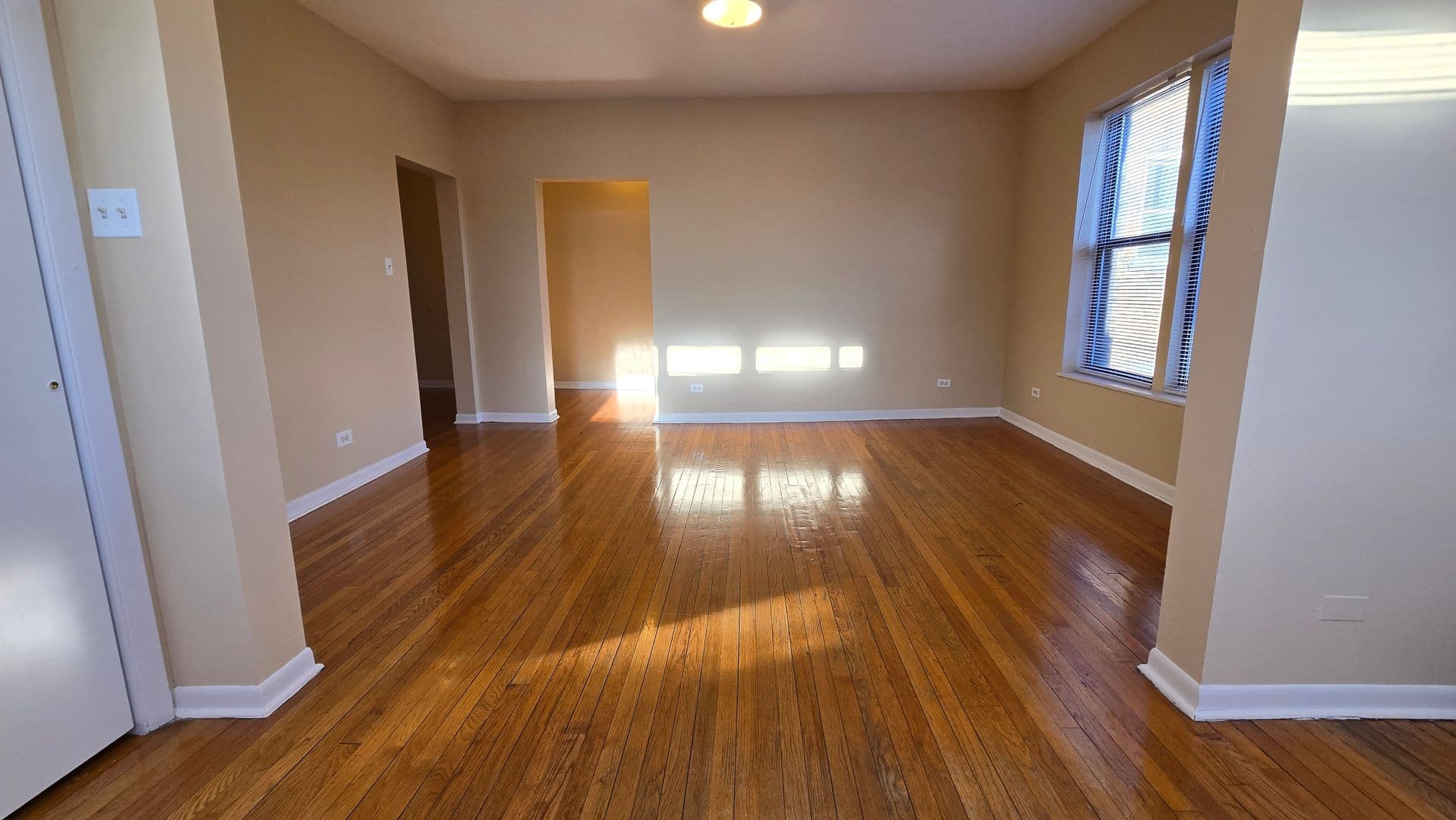Chicago Apartment: 7722-28 N. Marshfield