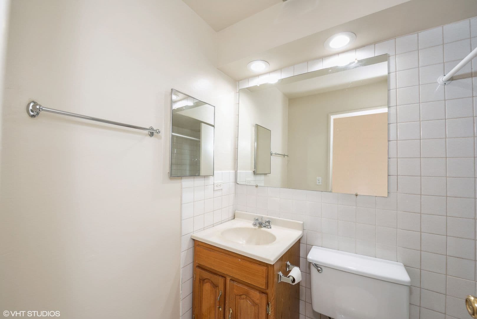 Chicago Apartment: 525 W. Deming Place