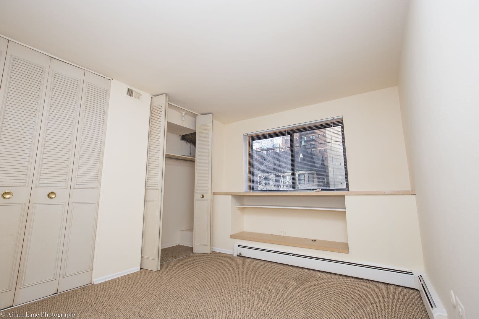 Chicago Apartment: 421-31 W. Barry