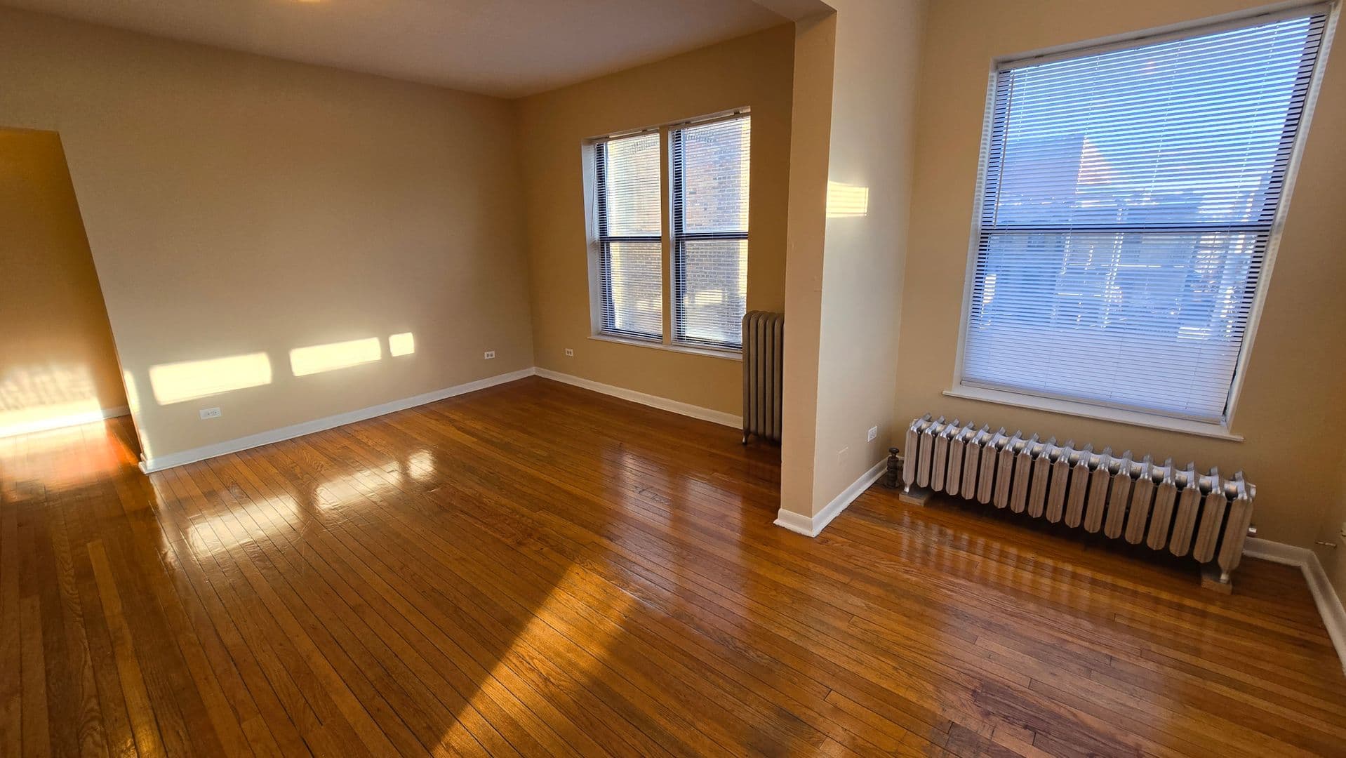 Chicago Apartment: 7722-28 N. Marshfield