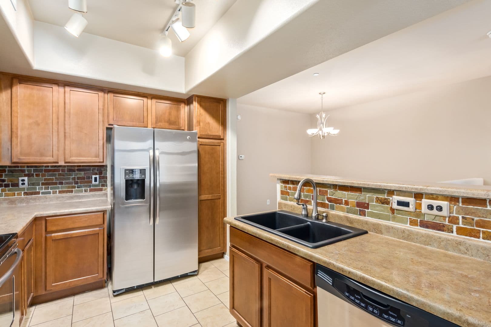 Chandler Apartment: 900 S 94th St