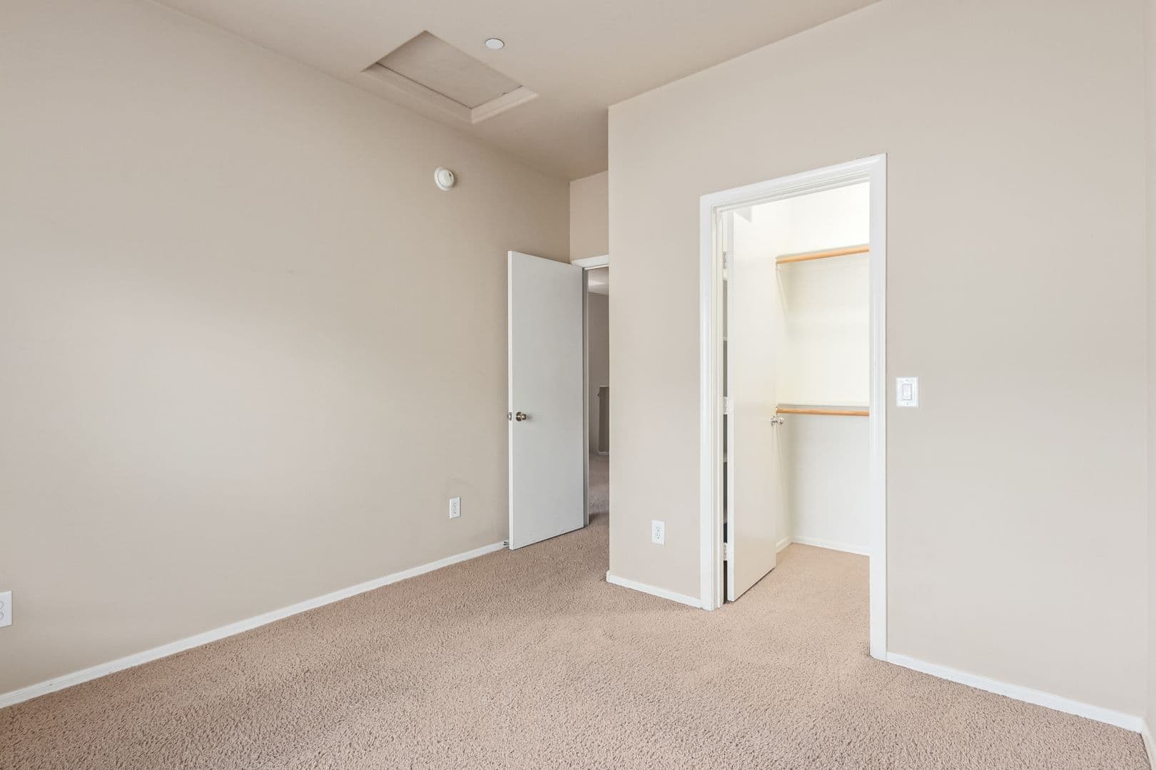 Chandler Apartment: 900 S 94th St