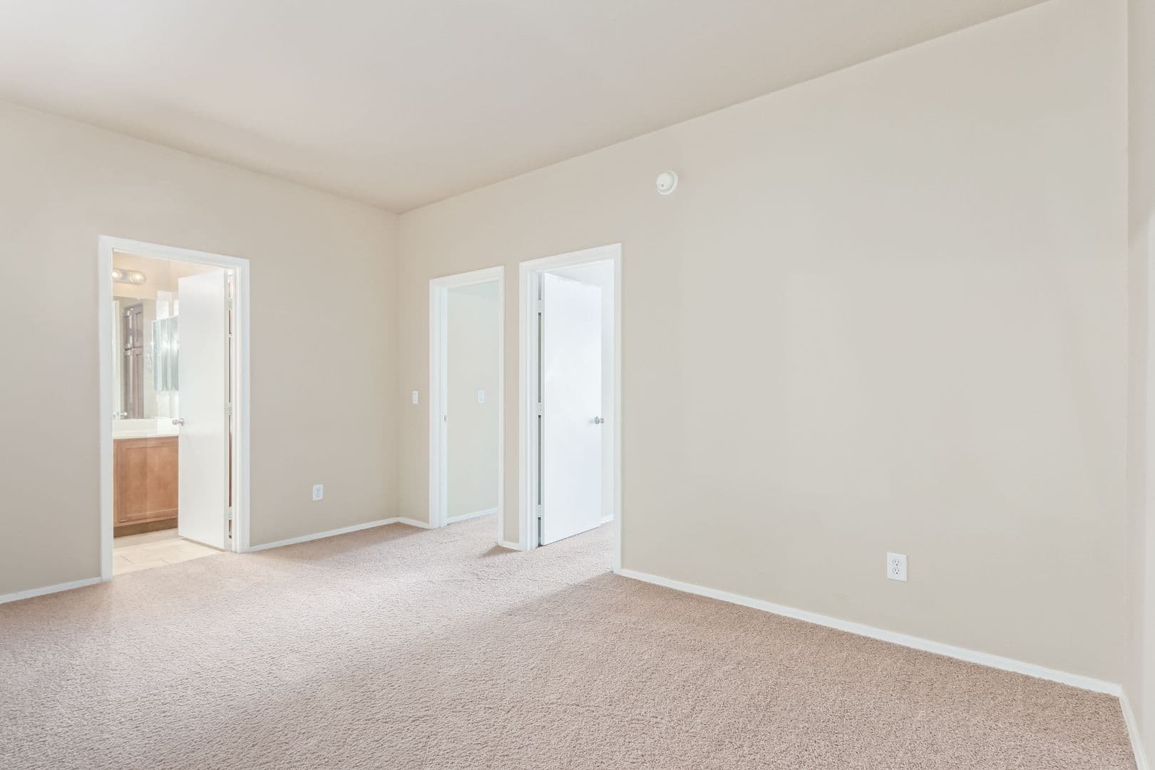 Chandler Apartment: 900 S 94th St