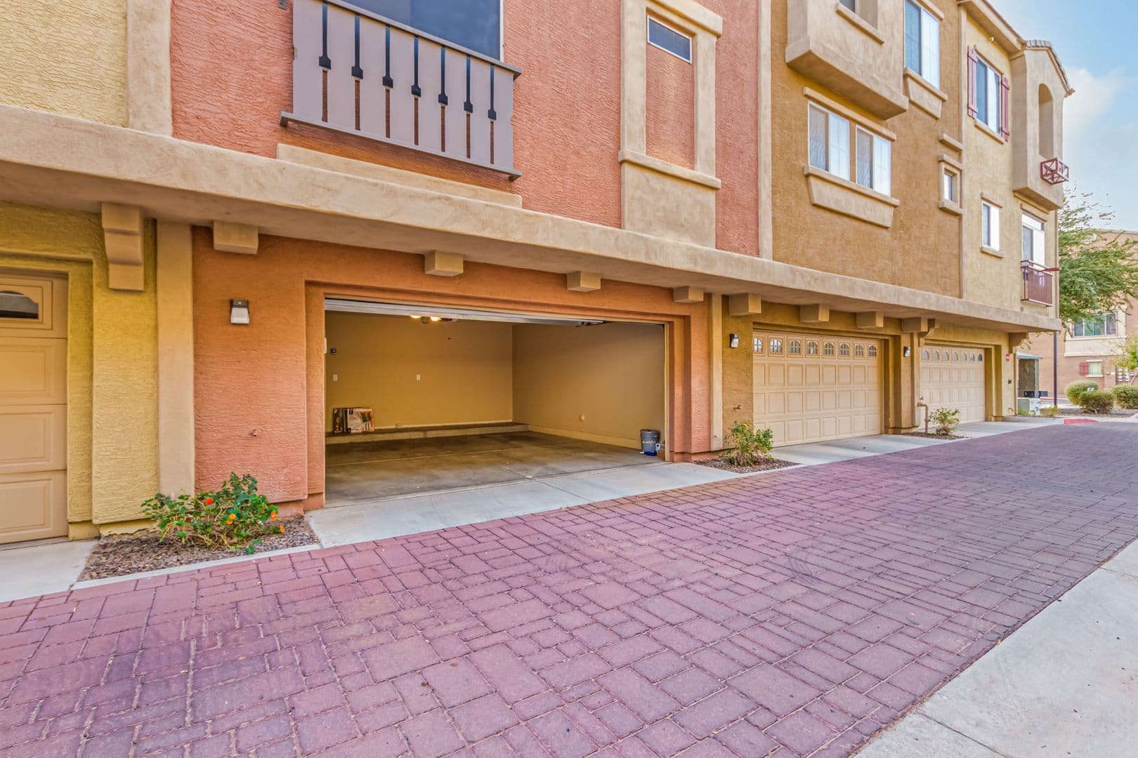 Chandler Apartment: 900 S 94th St