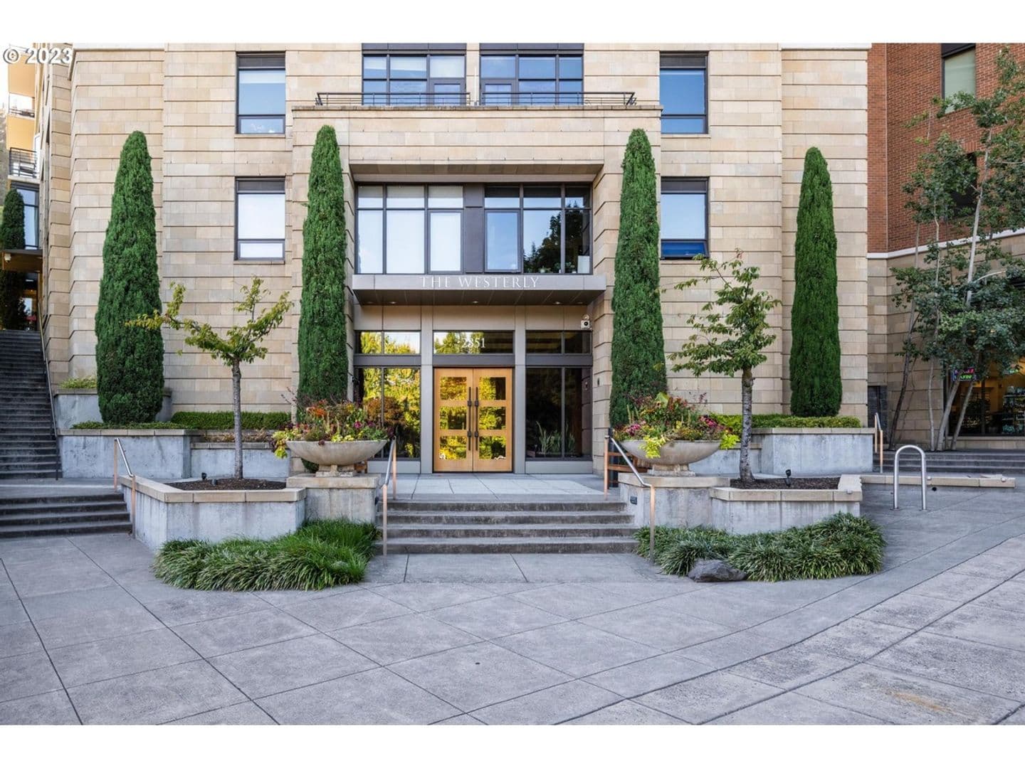 Portland Apartment: 2351 NW Westover Rd - Unit 404