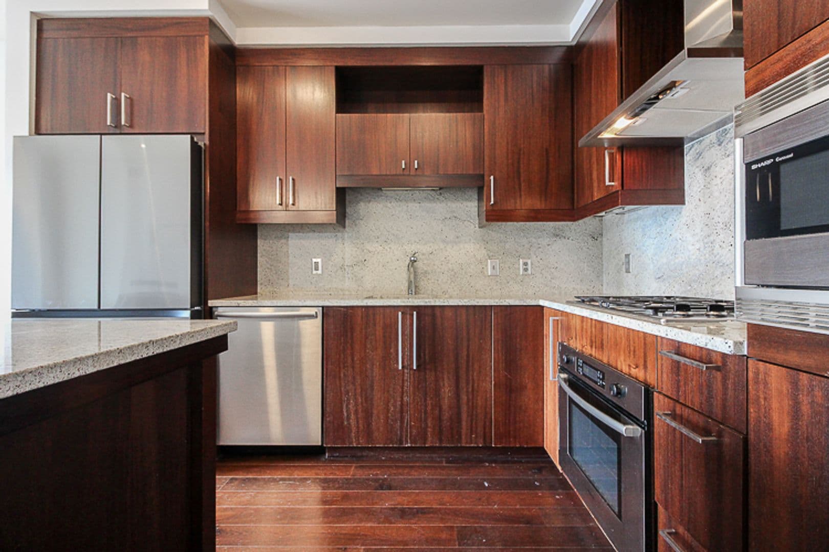 Portland Apartment: 2351 NW Westover Rd - Unit 404
