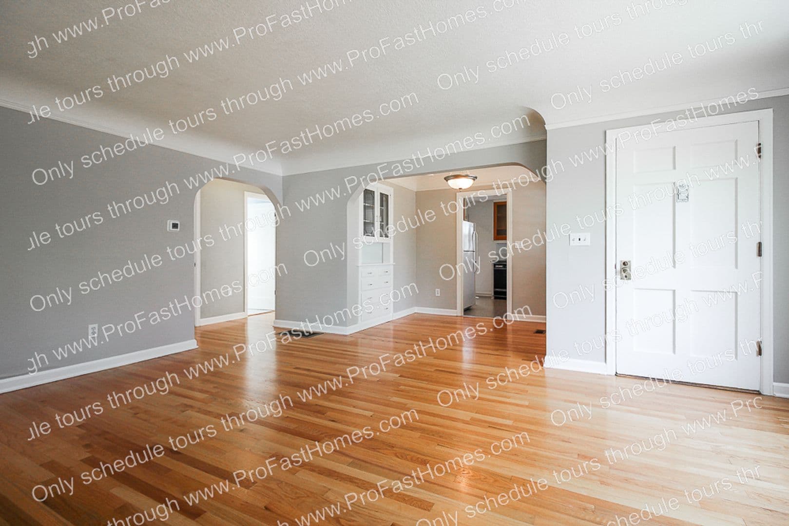 Portland House: 616 SW Moss St
