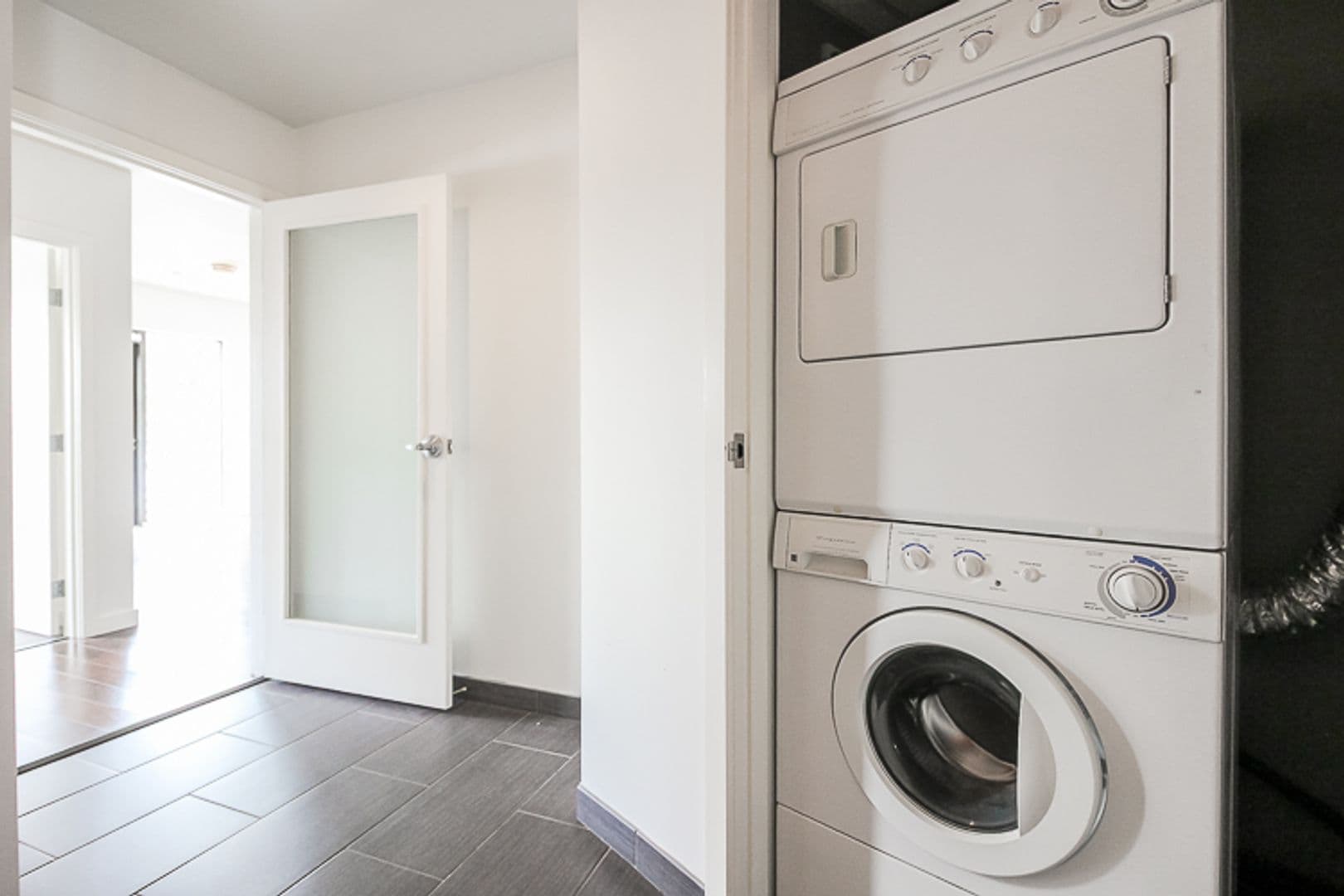 Portland Apartment: 2351 NW Westover Rd - Unit 404