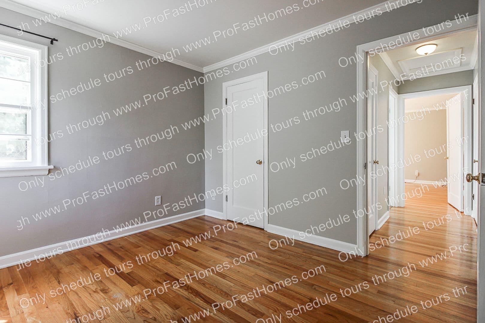 Portland House: 616 SW Moss St