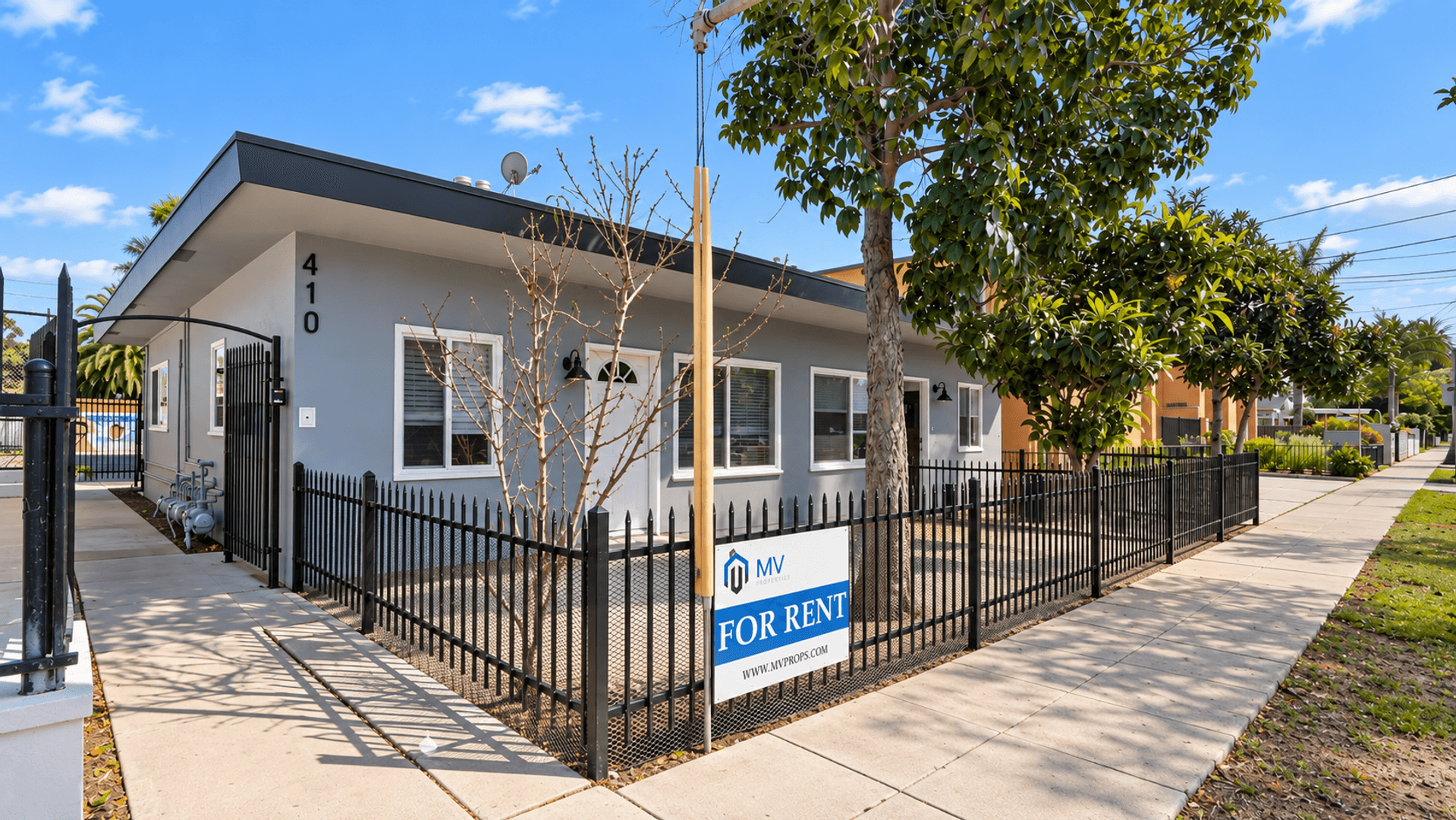 Oceanside Apartment: 410 Grant Street