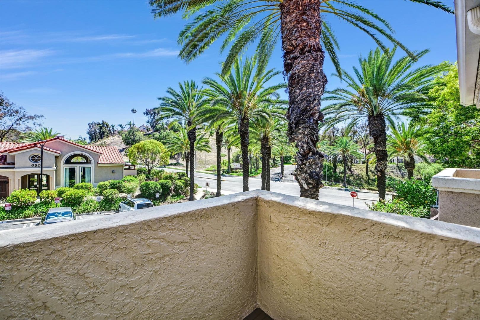 Oceanside Condo: 100 Sea Cliff Way #106