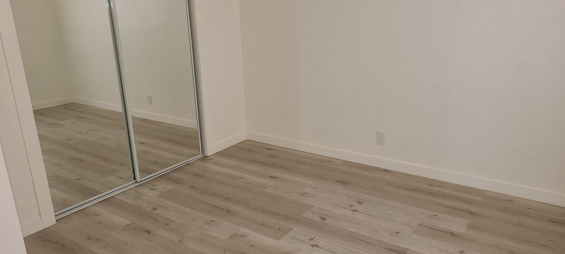 Oceanside Apartment: 410 Grant Street
